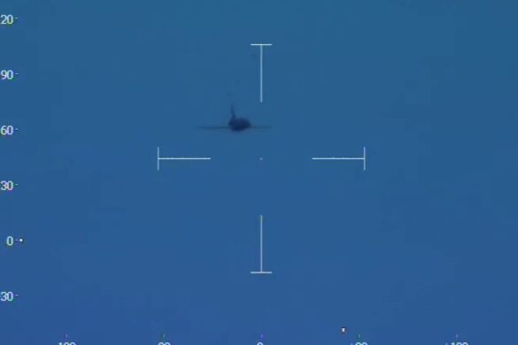 Danska verjan skriva at fremmandar dronur hava flogið yvir fleiri hernaðarbasum í Sunnunáttina