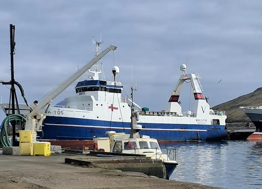 Hýsuprísurin í botni