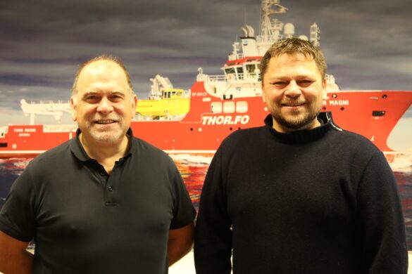 Landsstýrismaðurin á vitjan hjá THOR í Hósvík