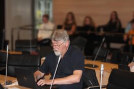 Fyrispurningurin eftir § 53 “Kann Fiskimálaráðið gerða bindandi avtalur vegna Løgtingið” ?
