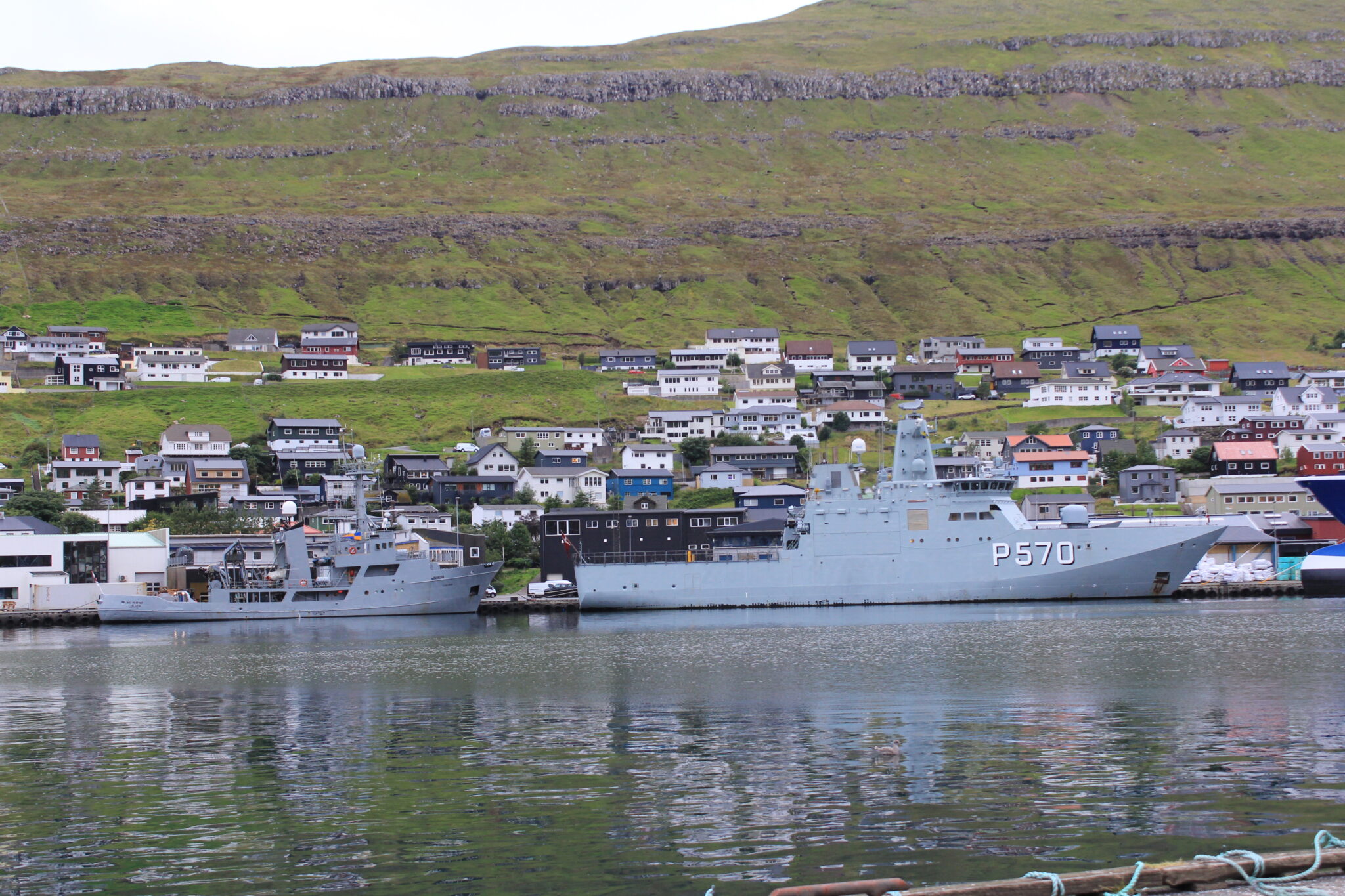 TJALDRIÐ-OGDANSKTVERJUSKIP