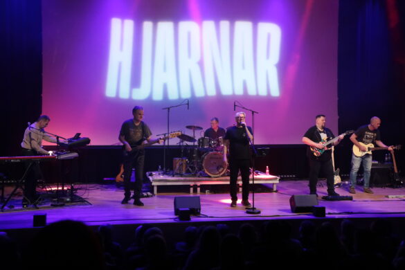 Hjarnar Heiðraðir við Mentanarheiðursløn Nósloyar Páls