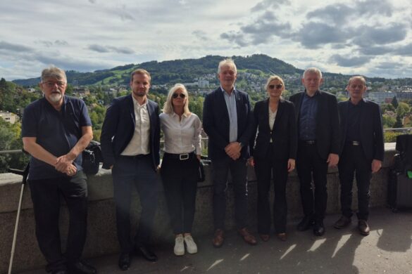 Løgtingsins Vinnunevnd verið á kunningarferð í Sveis