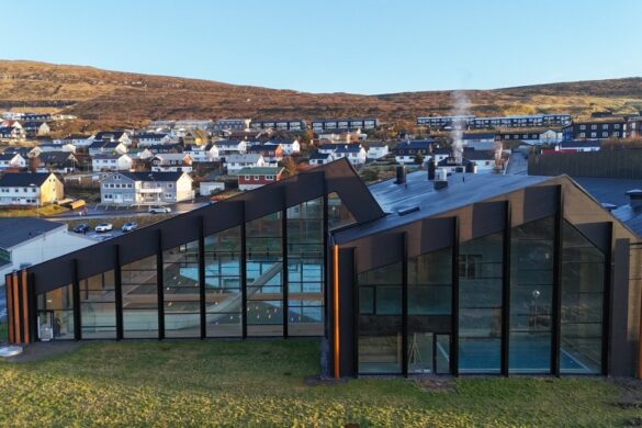 Svimjihøllin innvígd