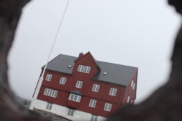 Hví Siri Stenberg? – Ein Spurningur um Rættvísan Politikk og Søguligt Samstarv