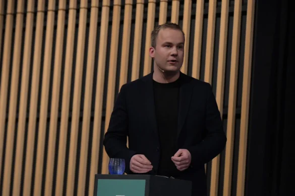 Strammari útlendingalóg