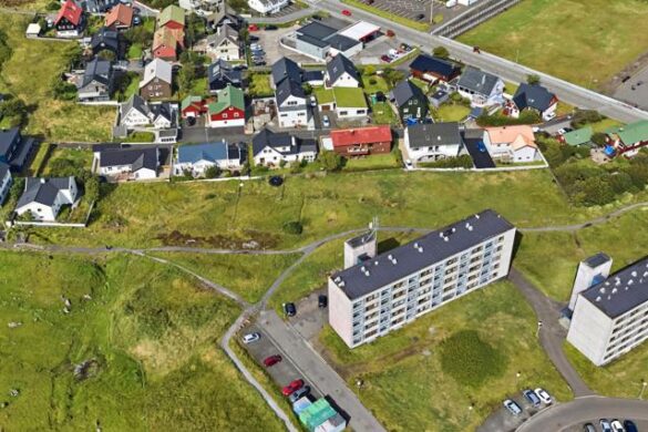 Uppskot til broyting av almennu byggisamtyktini Eystan Heyg