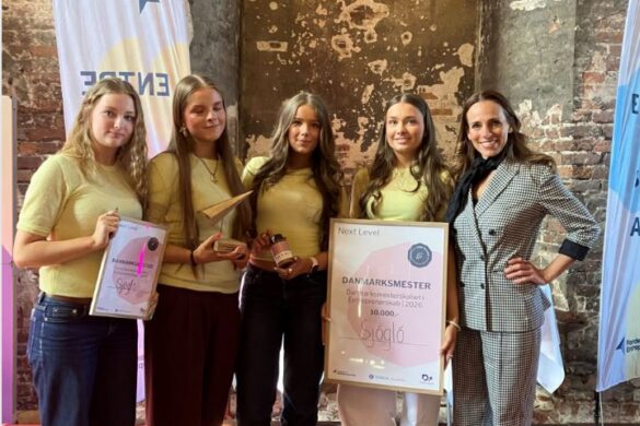 SjóGló úr Eysturskúlanum í Havn hevur í dag vunnið DM í íverksetan í Kolding og er harvið blivin danmarksmeistari í íverksetan fyri fólkaskúlanæmingar úr 8.–10. flokki.