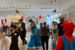 Skúlin á Trøðni 50 ár.