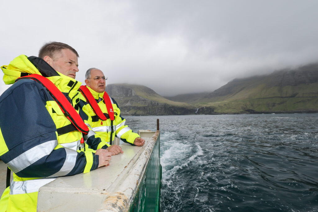 ES-nevndarlimurin í hav- og fiskivinnumálum vitjar í Føroyum