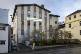 Sólorkuskipanir á kommunalar bygningar